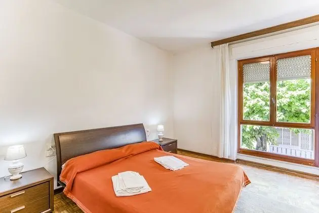 Family Apart Daire, 1 En Büyük (King) Boy Yatak ve Çekyat, Bahçeli (Casa Arno 500mt from beach)