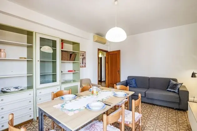 Family Apart Daire, 1 En Büyük (King) Boy Yatak ve Çekyat, Bahçeli (Casa Arno 500mt from beach)