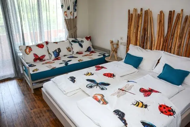 Design Tek Büyük Yataklı Oda, Dağ Manzaralı