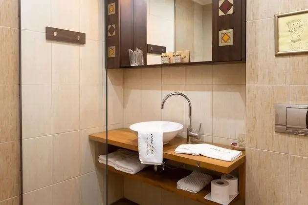 Design Tek Büyük Yataklı Oda, Dağ Manzaralı