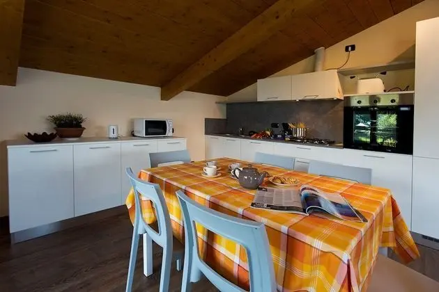 Apart Daire, 3 Yatak Odası, Balkon, Göl Manzaralı