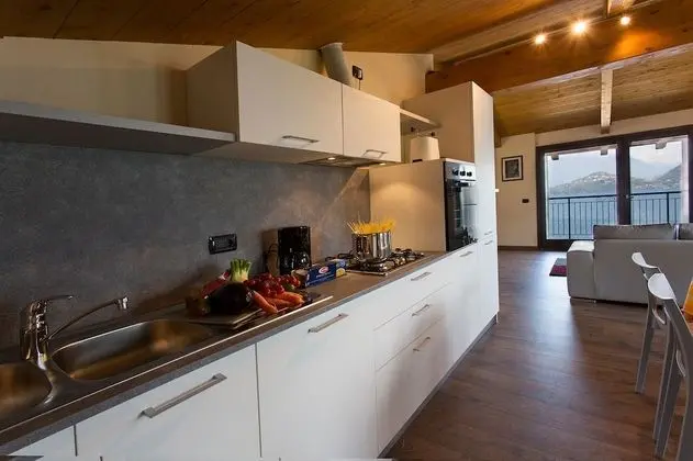 Apart Daire, 3 Yatak Odası, Balkon, Göl Manzaralı