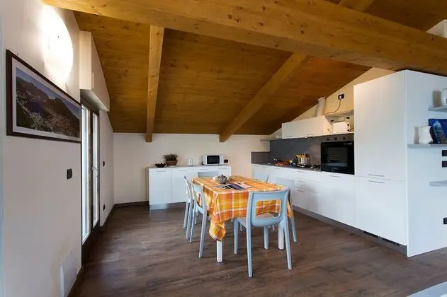 Apart Daire, 3 Yatak Odası, Balkon, Göl Manzaralı