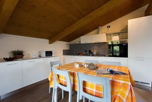 Apart Daire, 3 Yatak Odası, Balkon, Göl Manzaralı