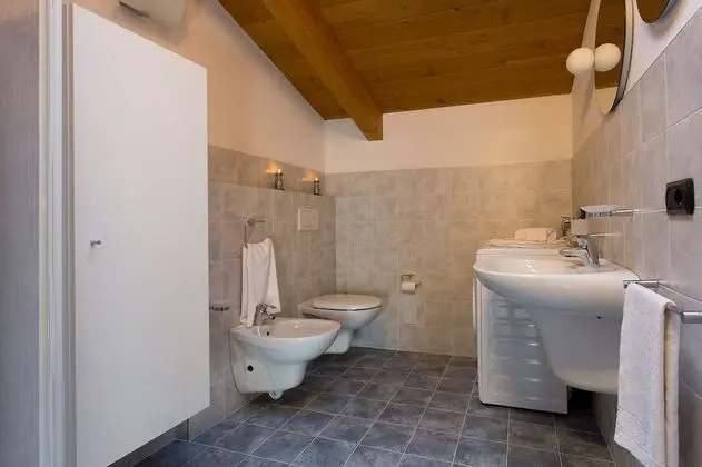 Apart Daire, 3 Yatak Odası, Balkon, Göl Manzaralı