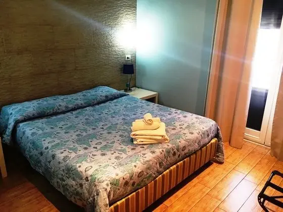 Tek Büyük Yataklı Oda, Balkon