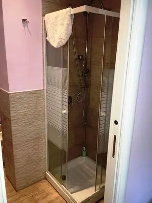 Tek Büyük Yataklı Oda, Balkon