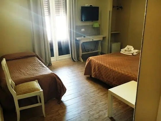 Üç Kişilik Oda, Balkon