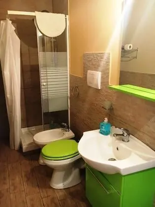 Üç Kişilik Oda, Balkon