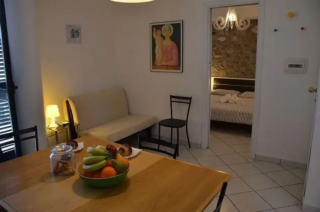Üç Kişilik Oda