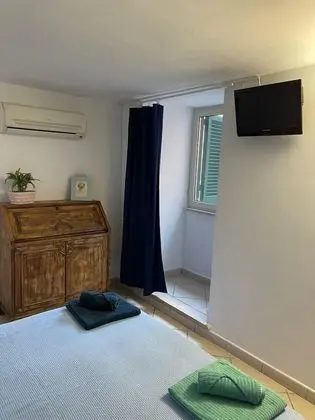 Üç Kişilik Oda (Capri)