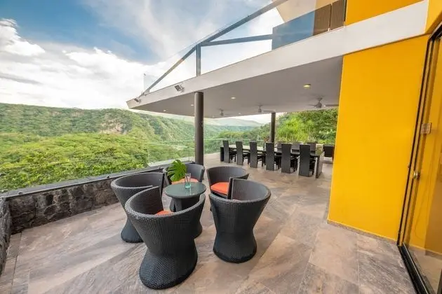 Family Villa, 4 Yatak Odası, Nehir Manzaralı, Göl Kenarı