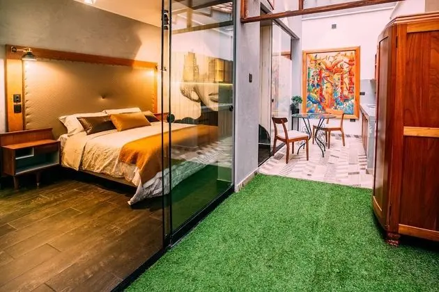 GARDEN ROOM