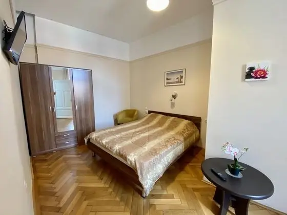 Tek Büyük Yataklı Oda