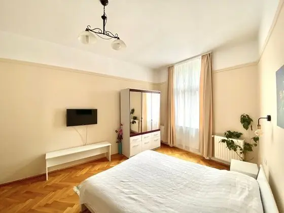 Üç Kişilik Oda