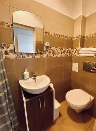 Üç Kişilik Oda