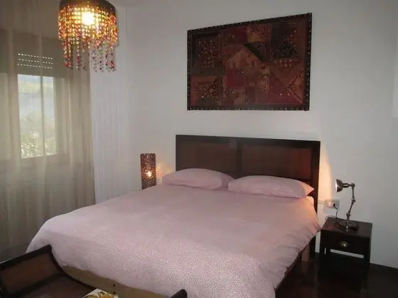 Tek Büyük Yataklı Oda, Ortak Banyo