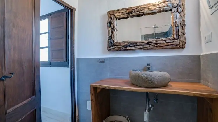 Luxury Tek Büyük Yataklı Oda, 1 En Büyük (King) Boy Yatak, Bahçe Manzaralı, Bahçeli
