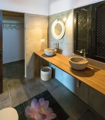 Luxury Tek Büyük Yataklı Oda, 1 En Büyük (King) Boy Yatak (Tanalot)