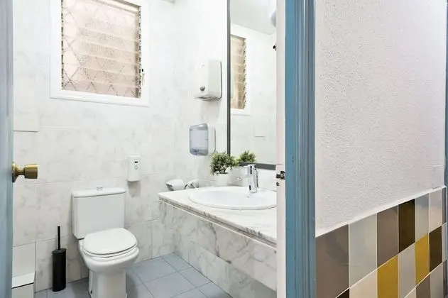 Ortak Ranzalı Oda, Karma Ranzalı Oda, Ortak Banyo (1 bed in 6 bed dorm)