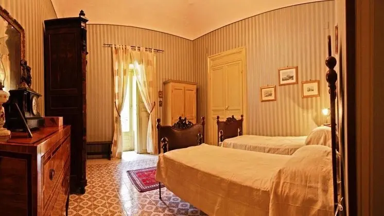 Superior Tek Büyük Yataklı Oda, Balkon, Şehir Manzaralı