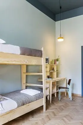 Dört Kişilik Oda, Ortak Banyo