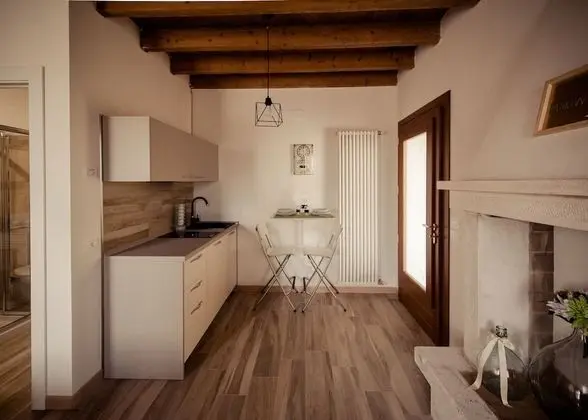 Deluxe Tek Büyük Yataklı Oda, Veranda, Bahçe Manzaralı