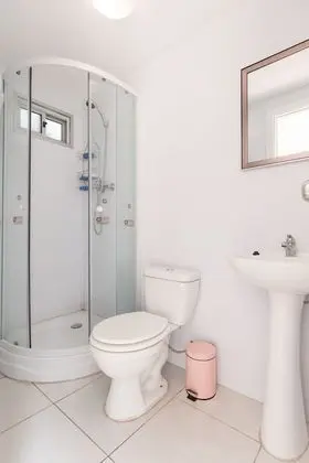 Standard Tek Büyük Yataklı Oda, 1 Büyük (Queen) Boy Yatak ve Çekyat, Sigara İçilmez, Avlu Manzaralı