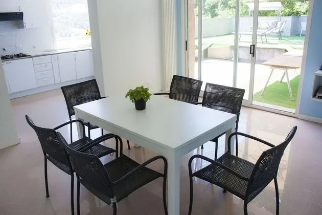 Apart Daire, 6 Yatak Odası