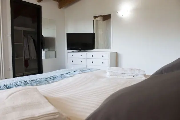 Apart Daire, 6 Yatak Odası