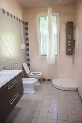 Apart Daire, 6 Yatak Odası