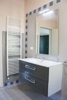 Apart Daire, 6 Yatak Odası