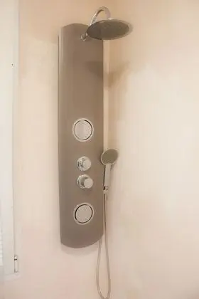 Apart Daire, 6 Yatak Odası