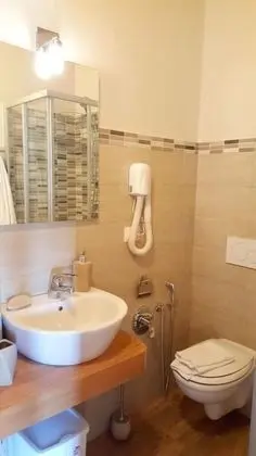 Economy Tek Büyük Yataklı Oda, Balkon, Kısmi Deniz Manzaralı