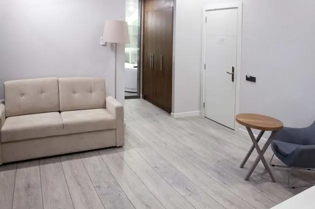Çift Kişilik, Şehir Manzaralı, Jakuzili