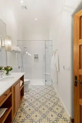 Signature Süit, 1 En Büyük (King) Boy Yatak