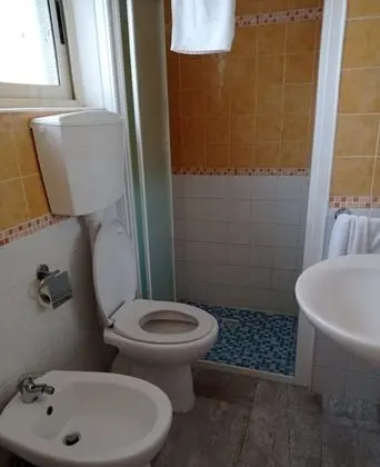Economy Tek Büyük Yataklı Oda