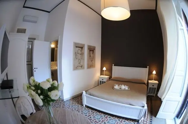 Standard Tek Büyük Yataklı Oda