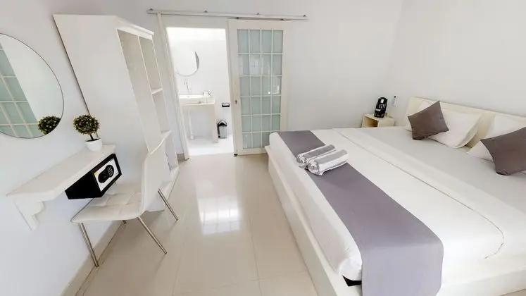 Villa (With Double Bed)