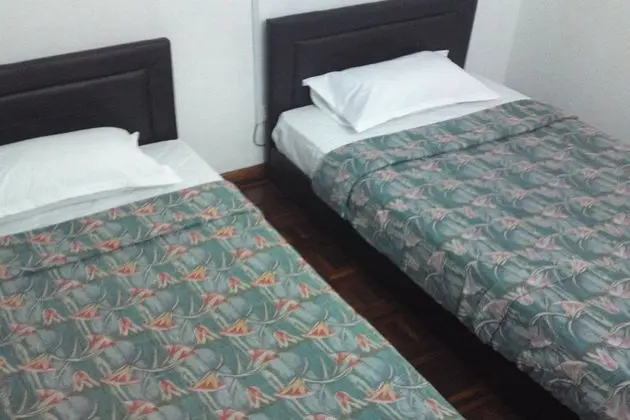 İki Ayrı Yataklı Oda, 2 Tek Kişilik Yatak, Ortak Banyo