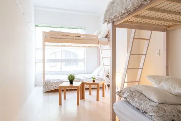 Dört Kişilik Oda, Ortak Banyo