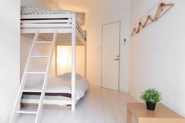 Dört Kişilik Oda, Ortak Banyo