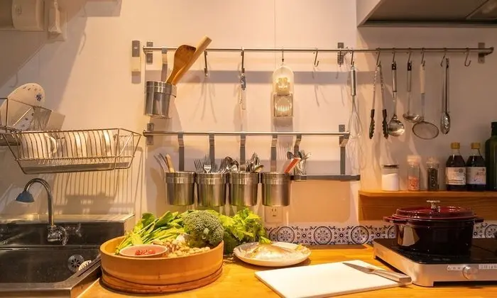 Ortak Ranzalı Oda, Sadece kadınlar için, Sigara İçilmez