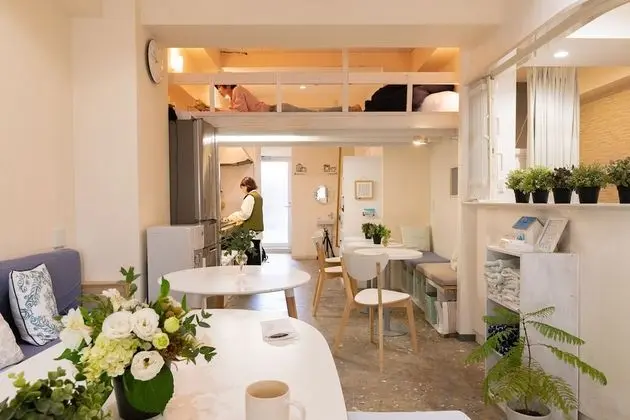 Tek Büyük Yataklı Oda, Ortak Banyo