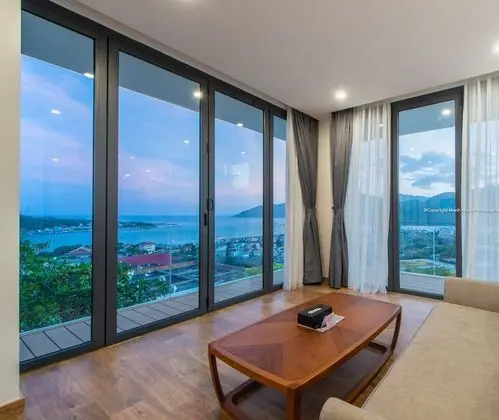 Luxury Villa, 4 Yatak Odası, Okyanus Manzaralı, Denize Sıfır