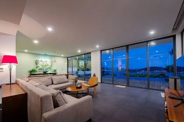 Luxury Villa, 4 Yatak Odası, Okyanus Manzaralı, Denize Sıfır