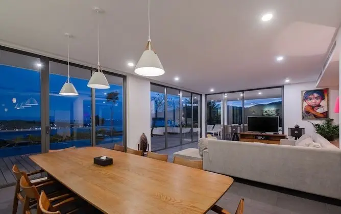 Luxury Villa, 4 Yatak Odası, Okyanus Manzaralı, Denize Sıfır