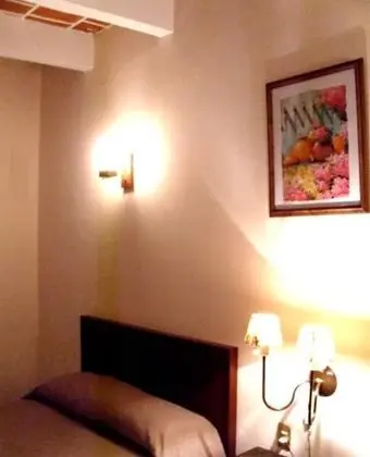 Standart Bir Çift Kişilik Yataklı