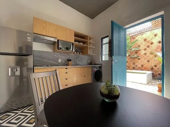 Design Tek Büyük Yataklı Oda, 1 Çift Kişilik Yatak, Ortak Banyo