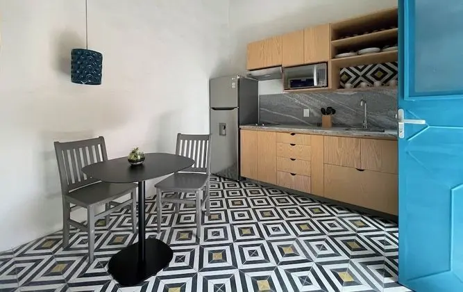 Design Tek Büyük Yataklı Oda, 1 Çift Kişilik Yatak, Ortak Banyo